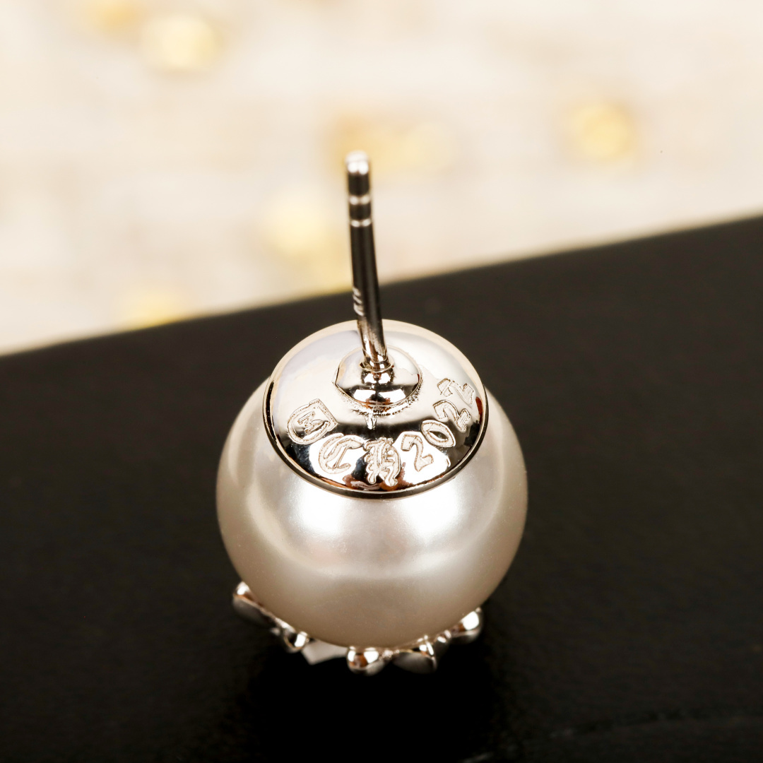 【】巨巨巨火爆。吹爆它❗️【纯银精工版】【克 联名珍珠十字架耳钉】 𝐶ℎ𝑟𝑜𝑚𝑒 𝐻𝑒𝑎𝑟𝑡𝑠✖️mik