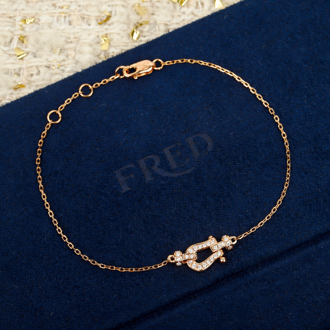 【】 FR@D马蹄系列 官网10000+ 可定制真金真钻版，价格咨询客服😋FORCE 10系列手链太太太