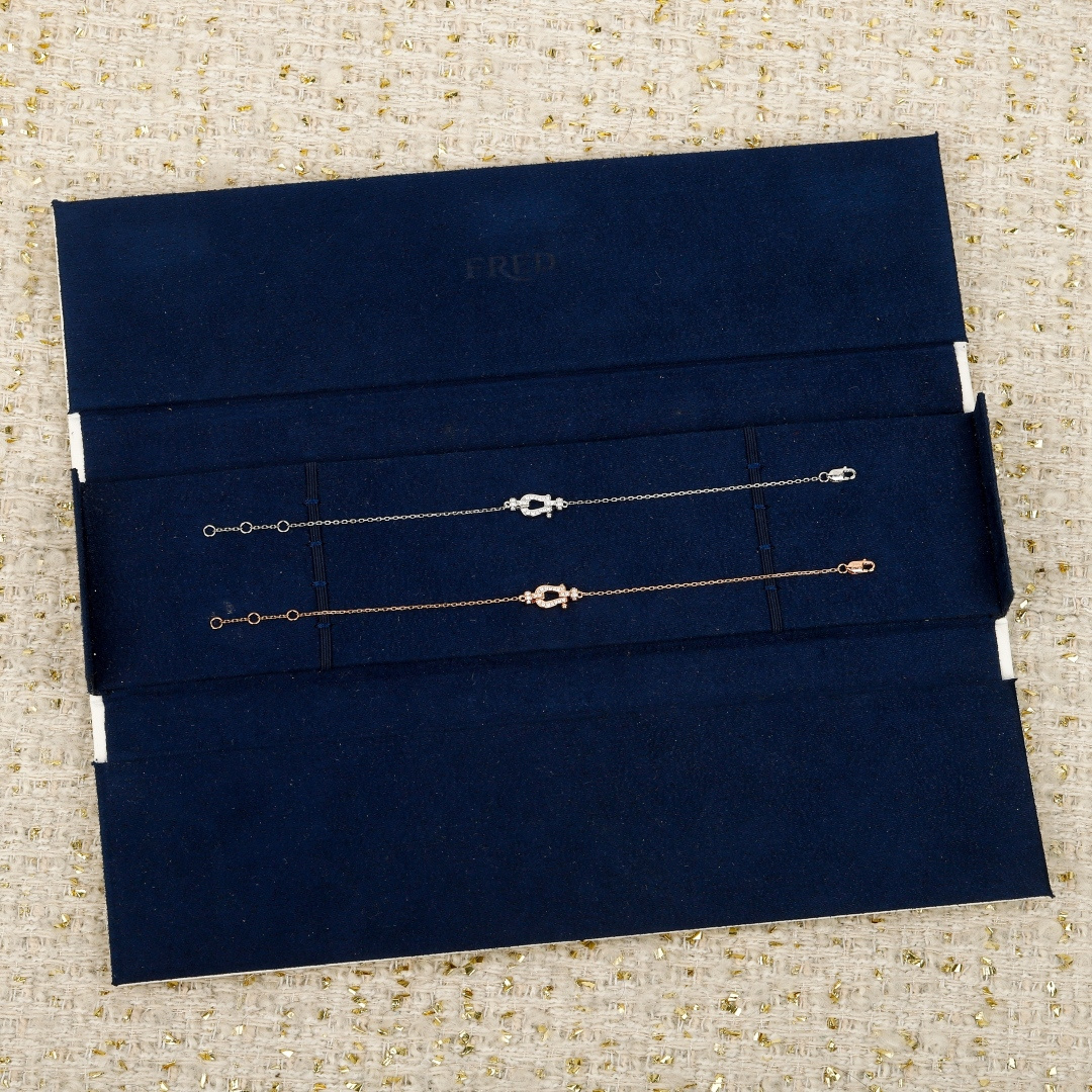 【】 FR@D马蹄系列 官网10000+ 可定制真金真钻版，价格咨询客服😋FORCE 10系列手链太太太