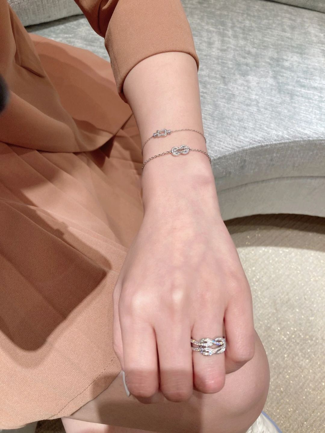 【】 FR@D马蹄系列 官网10000+ 可定制真金真钻版，价格咨询客服😋FORCE 10系列手链太太太