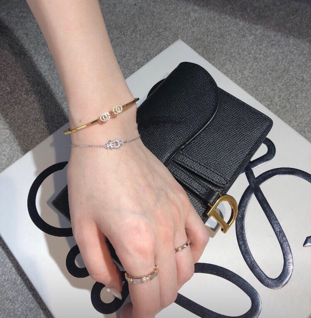 【】 FR@D马蹄系列 官网10000+ 可定制真金真钻版，价格咨询客服😋FORCE 10系列手链太太太