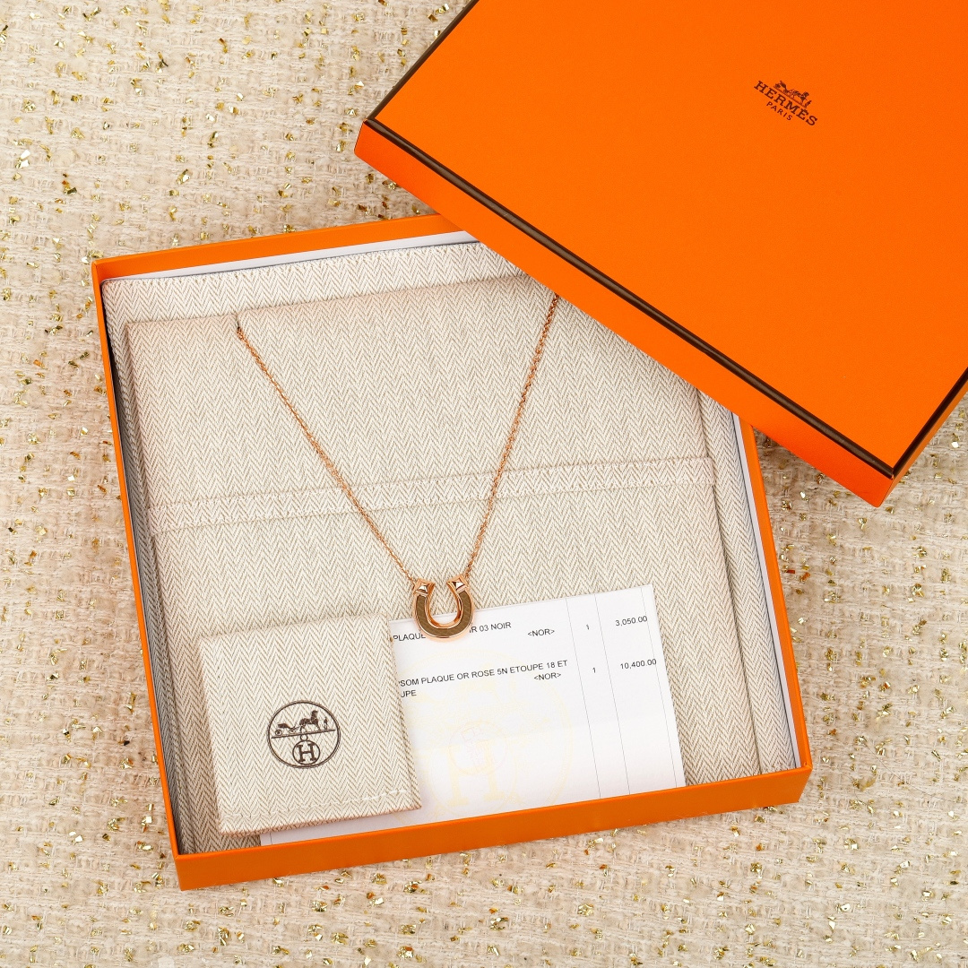 HERMES Horseshoe Necklace Rose Gold