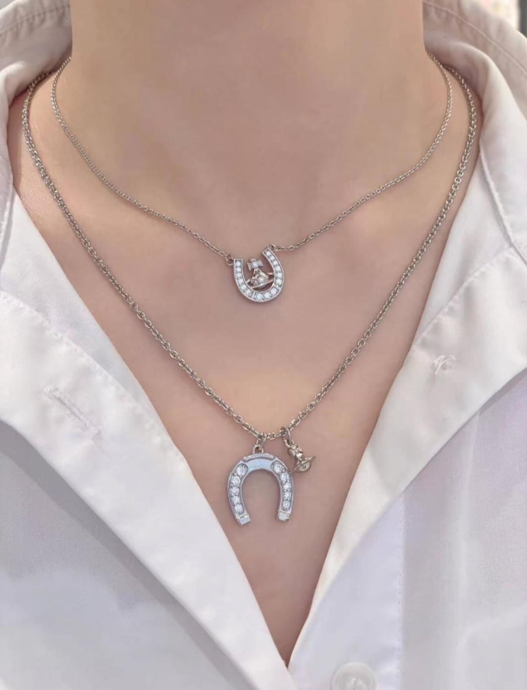 【【VivienneWestwood 宝宝，什么是快乐星球！来，这就是快乐星球❗️