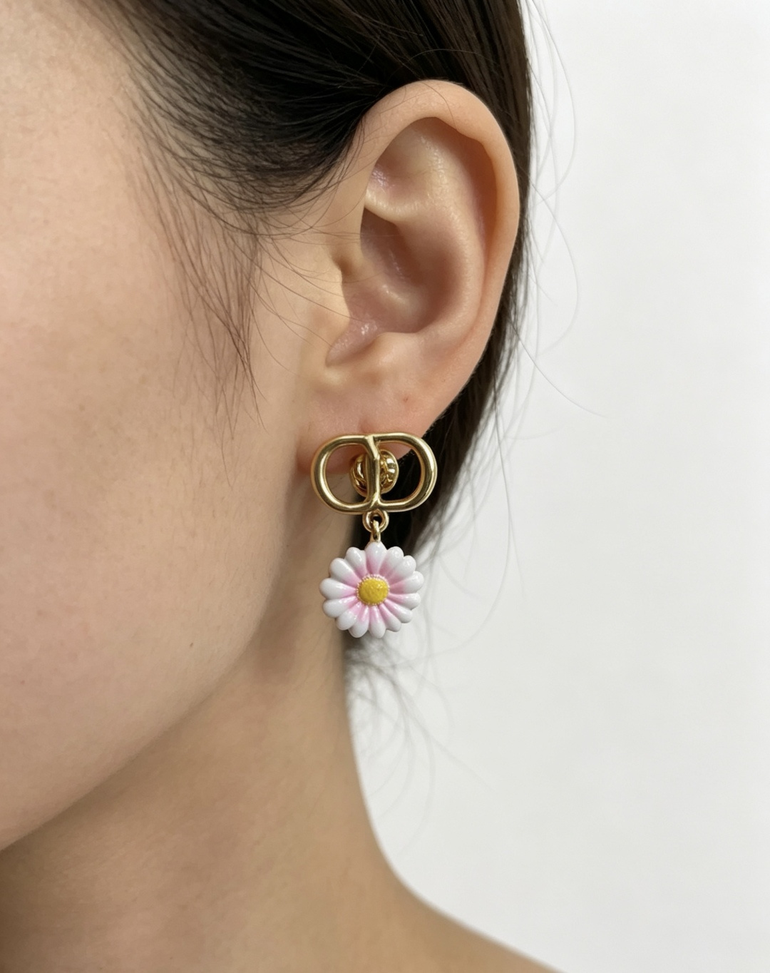 디올 귀걸이 133752 Dior Earrings 썸네일 이미지