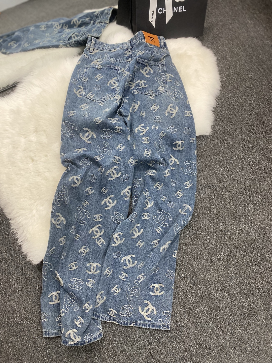 Chanel High-Waisted Wide Leg Jeans with Jacquard Logo - Retro Blue Denim 8 cmp i1741621990458 4984 0 6