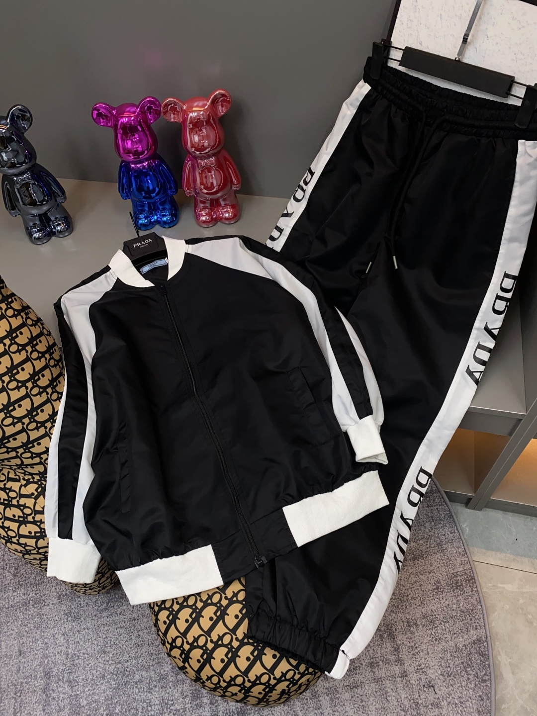 Prada 2025 Sportswear Set Logo Striped Jacket with Drawstring Pants 5 cmp i1754366027860 4555 0 0