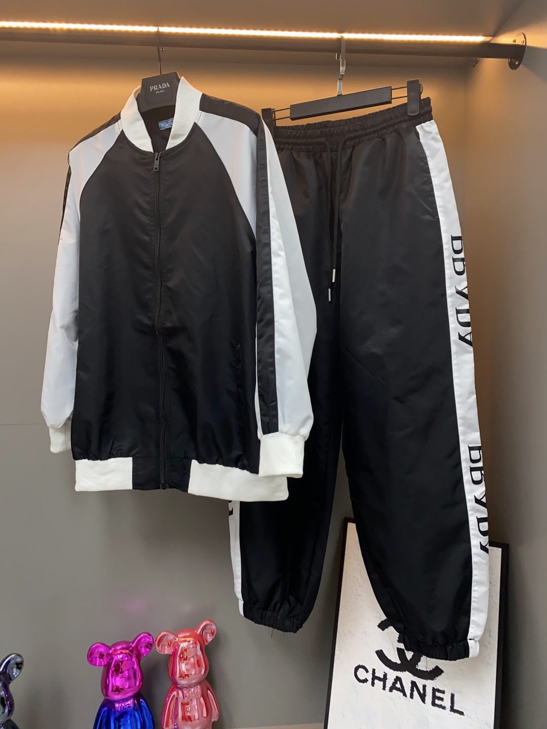 Prada 2025 Sportswear Set Logo Striped Jacket with Drawstring Pants 1 cmp i1754366169721 2490 0 0