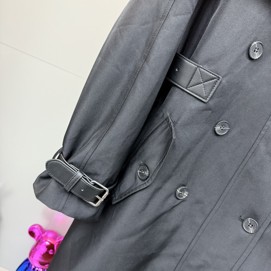 Elegant Women's Trench Coat with Belted Waist - Timeless Style 8 cmp i1754459869216 8764 0 7
