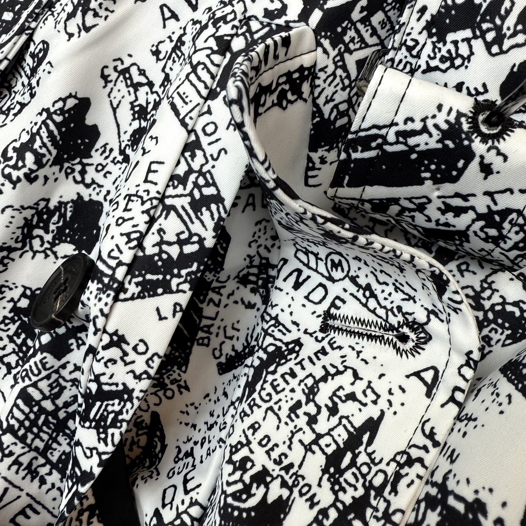 Dior Paris Map Print Long Trench Coat 2025SS, White, S/M/L 9 cmp i1756354126202 1824 0 8