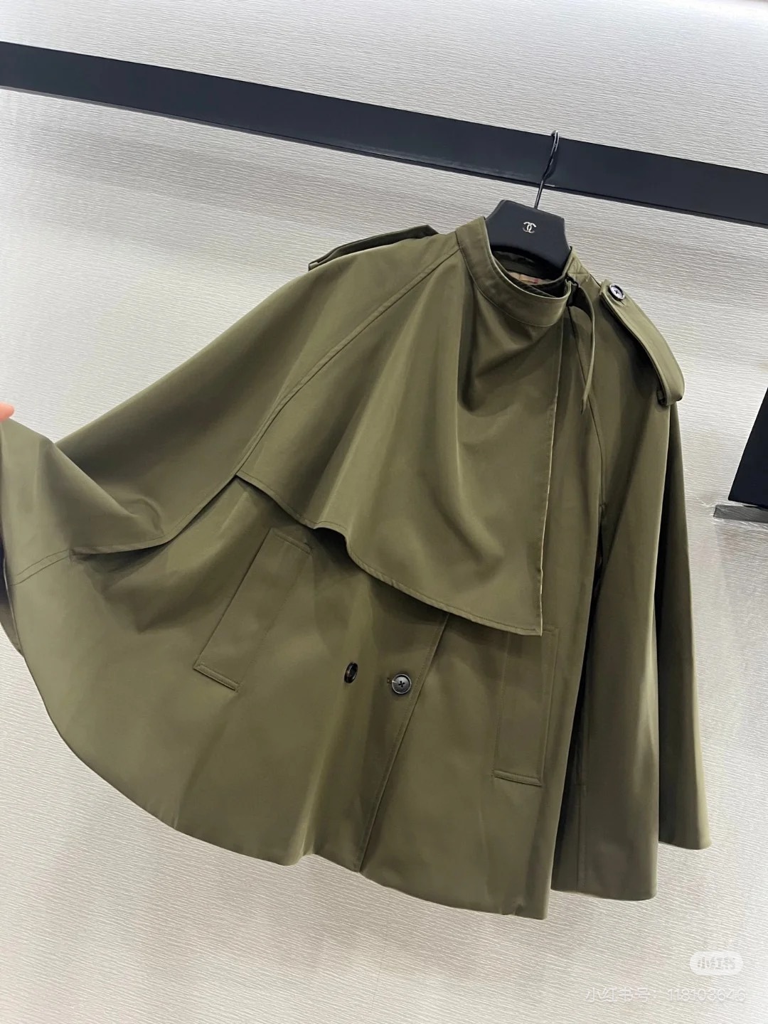 Elegant Burberry Style Cape Coat for Women | Timeless Fashion Piece 3 cmp i1757665201952 6492 0 2