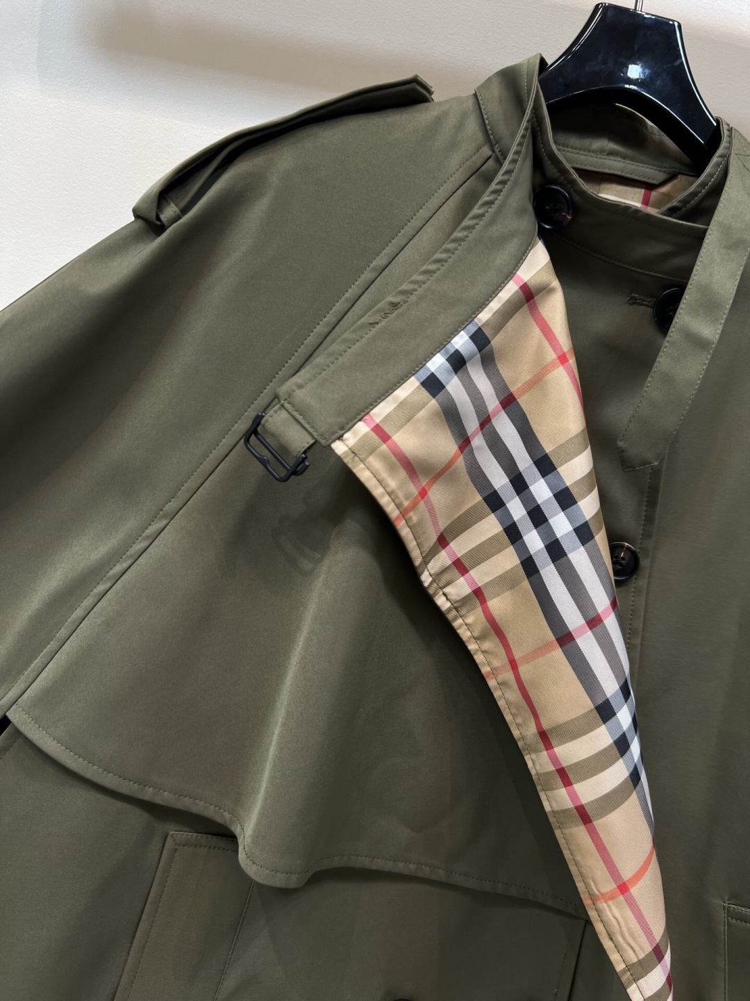 Elegant Burberry Style Cape Coat for Women | Timeless Fashion Piece 7 cmp i1757665202871 1894 0 6