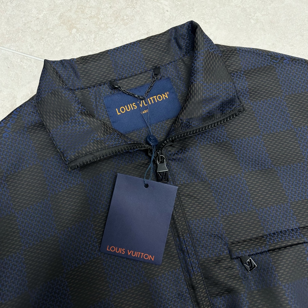 Louis Vuitton Men's Damier Windbreaker Jacket - Stylish & Lightweight 7 cmp a1736667953694 8854