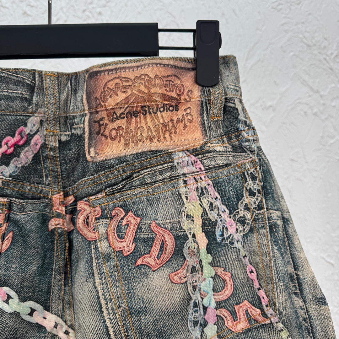 Acne Studios 3D Printed Jeans with Chain Details - Stylish and Unique Denim 5 cmp i1737349842406 7308 0 4