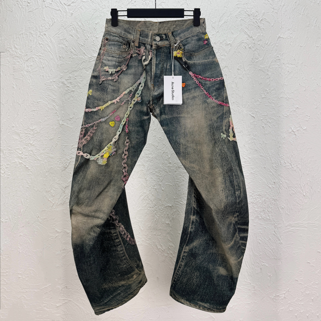 Acne Studios 3D Printed Jeans with Chain Details - Stylish and Unique Denim 1 cmp i1737349843247 902 0 0
