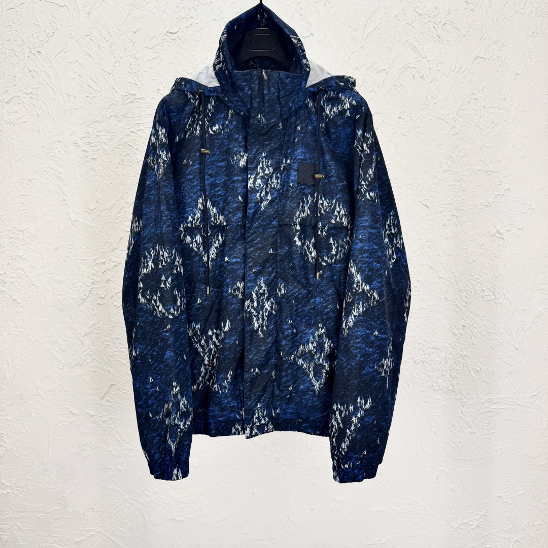 Louis Vuitton Monogram Printed Windbreaker Jacket with Hood - S to XL 2 cmp a1749105768226 2452