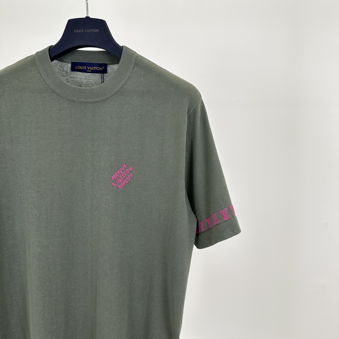 Louis Vuitton Men's Green Jacquard Knit Short Sleeve Crew Neck T-Shirt 3 cmp a1750829983717 3265