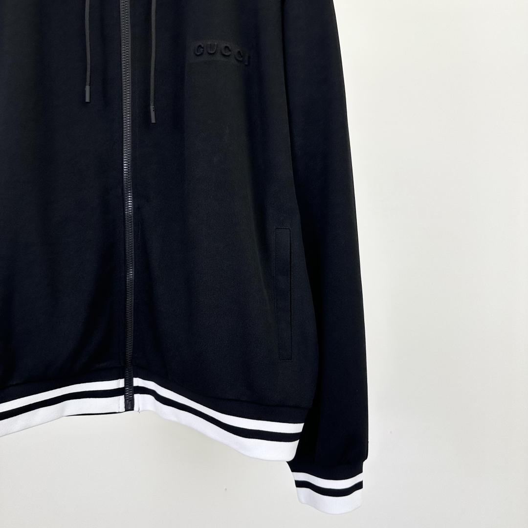 Gucci Black Cotton Blend Zip-Up Hoodie with Striped Ribbed Hem 5 cmp a1751704461257 5565