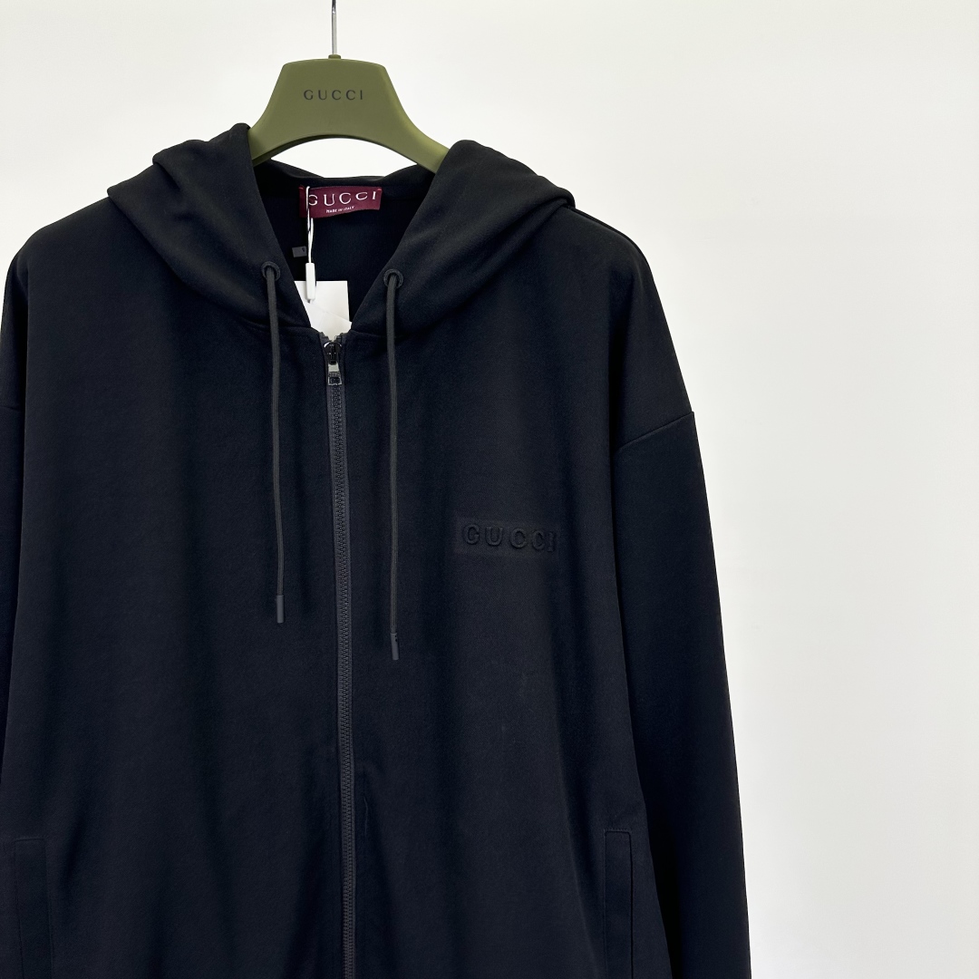 Gucci Black Cotton Blend Zip-Up Hoodie with Striped Ribbed Hem 4 cmp a1751704461259 5203