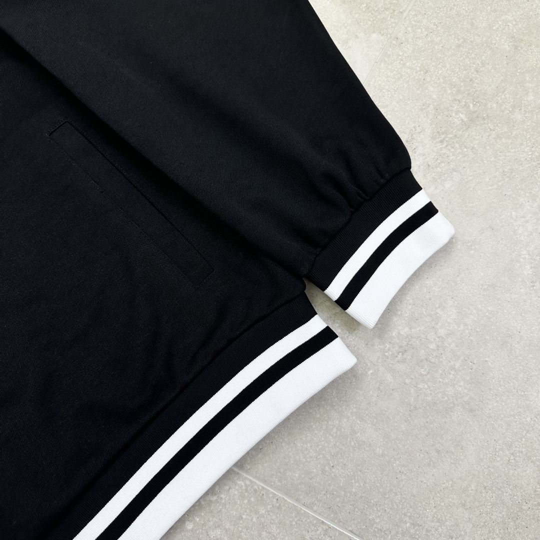 Gucci Black Cotton Blend Zip-Up Hoodie with Striped Ribbed Hem 9 cmp a1751704470577 0716