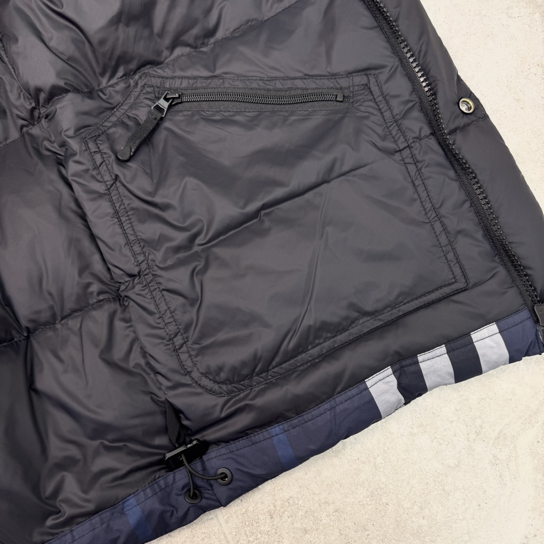 Burberry Blue Check Padded Down Vest Jacket, Lightweight and Warm, Sizes M-3XL 5 cmp a1752387578000 2563