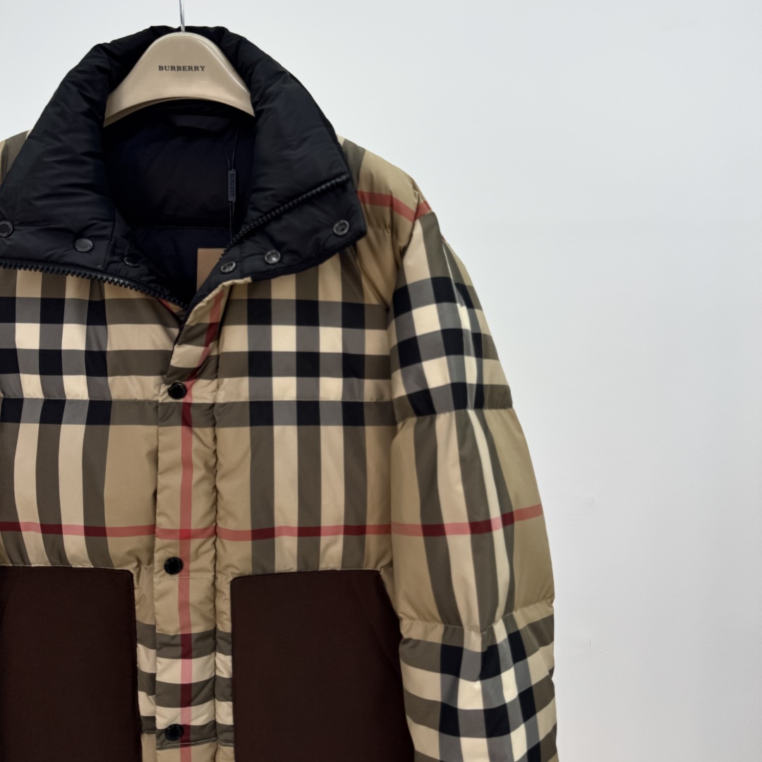 Burberry Check Padded Gilet/Coat - Stylish & Warm Puffer Vest Jacket 4 cmp a1752387836153 8743