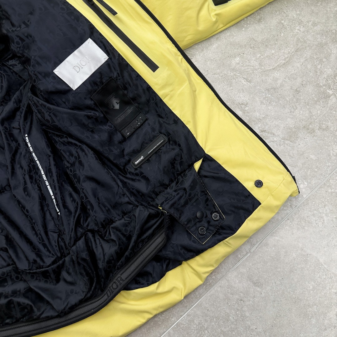 Diorr & Decent x Descente Outdoor Skating Puffer Jacket in Yellow 8 cmp a1755680072608 1631