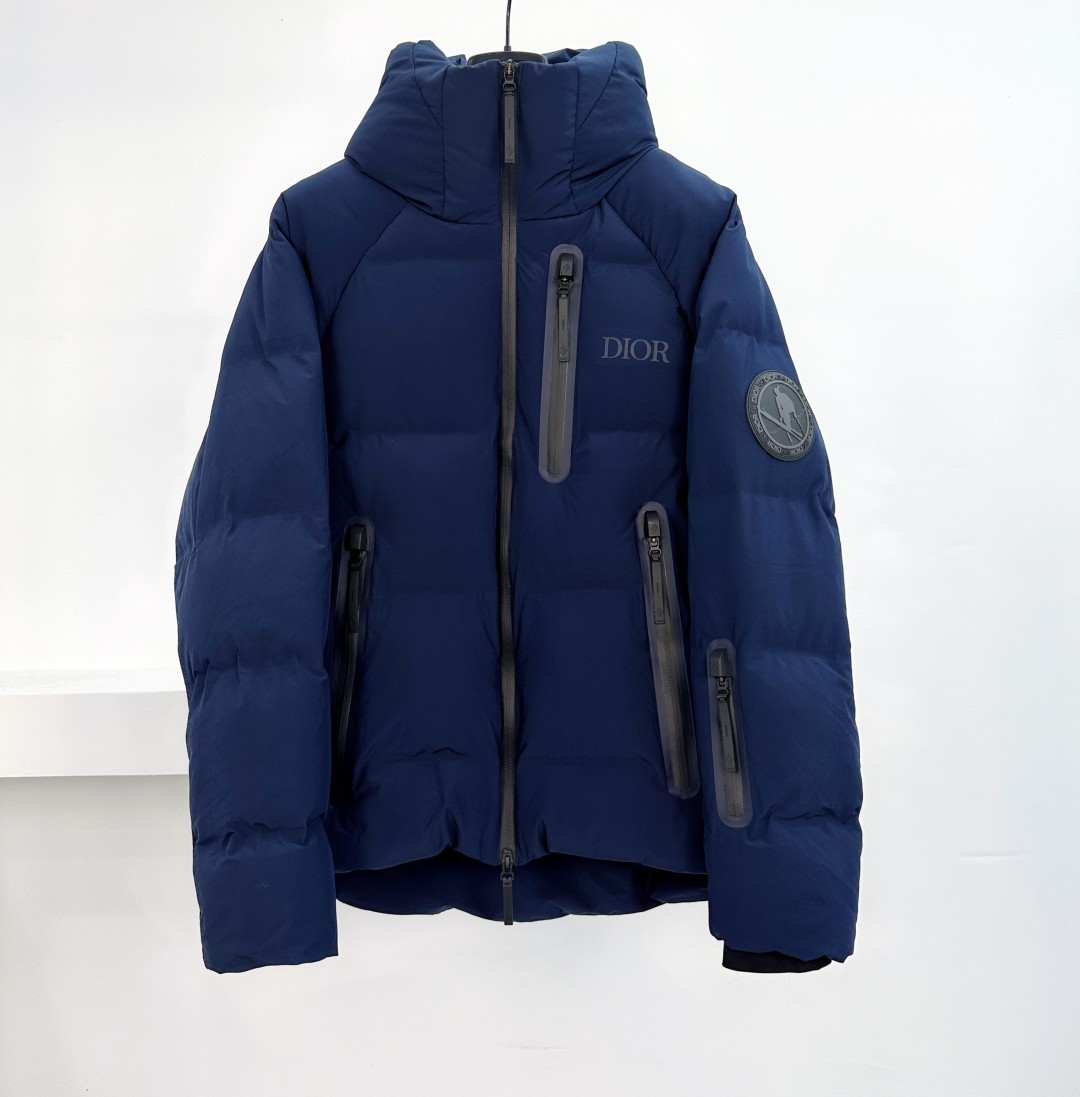 Dior x Descente Outdoor Skating Puffer Jacket - Stylish and Functional Coat 1 cmp a1755680321116 1034
