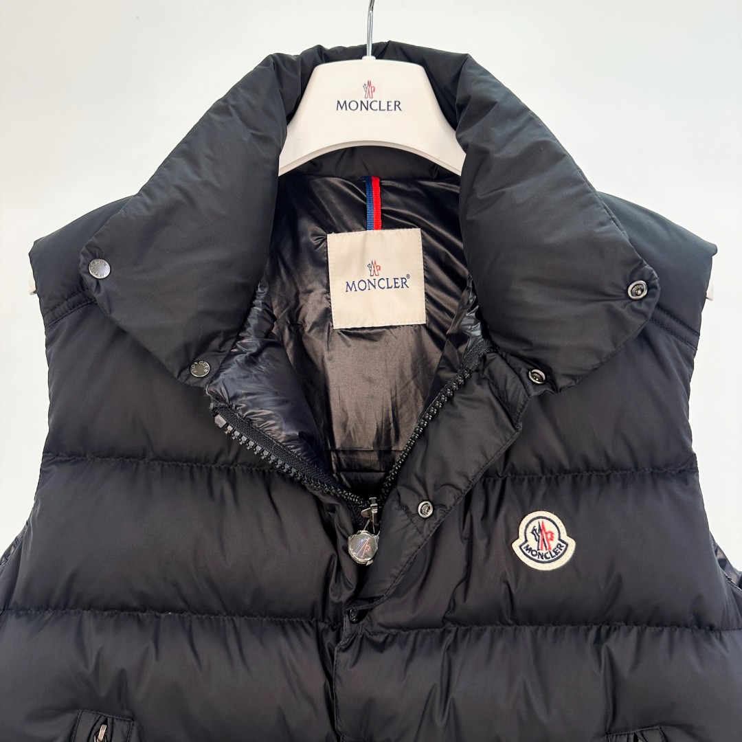 Moncler Quilted Matte Down Vest - Stylish & Warm Padded Gilet 3 cmp a1755680428743 0387