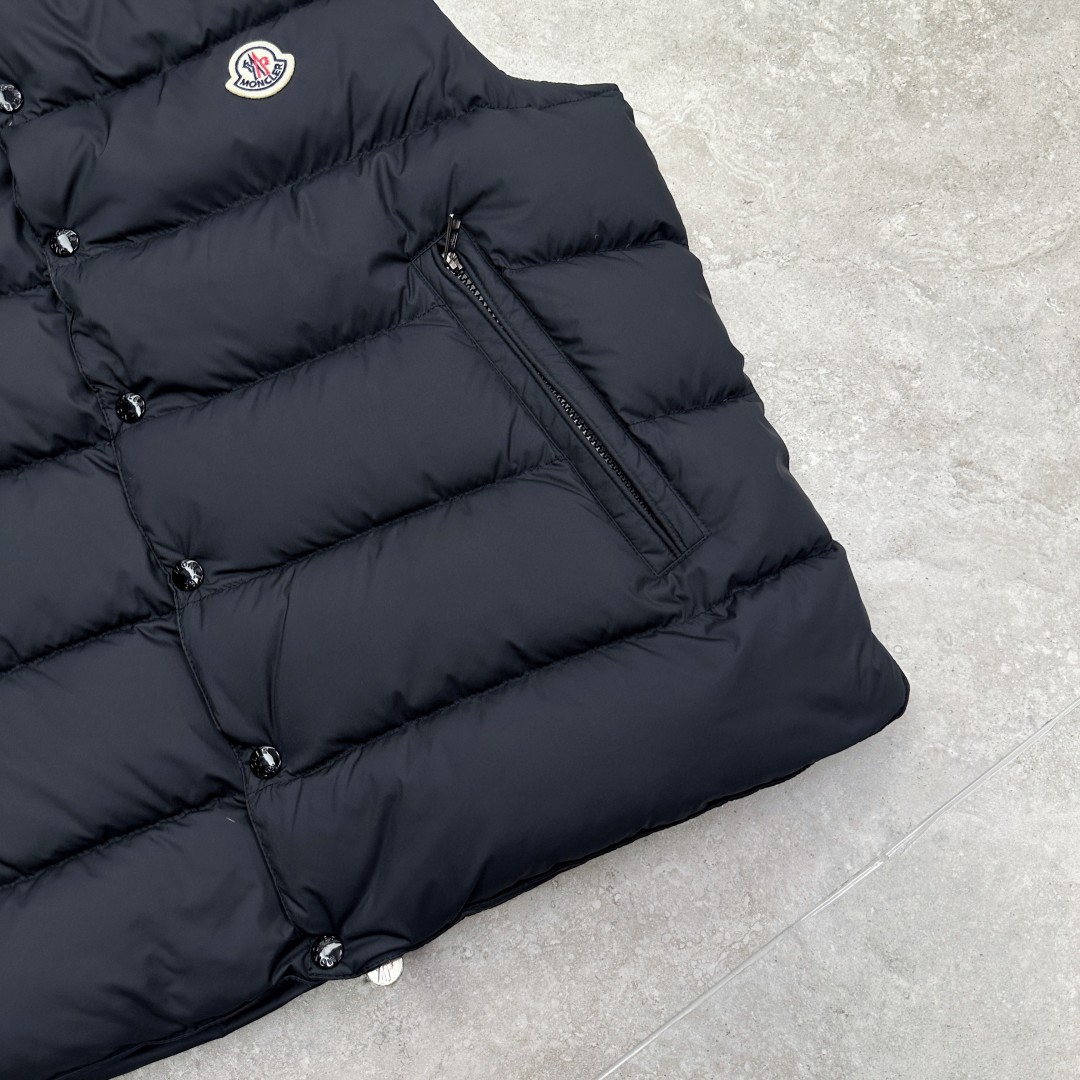 Moncler Quilted Matte Down Vest - Stylish & Warm Padded Gilet 8 cmp a1755680430322 5423