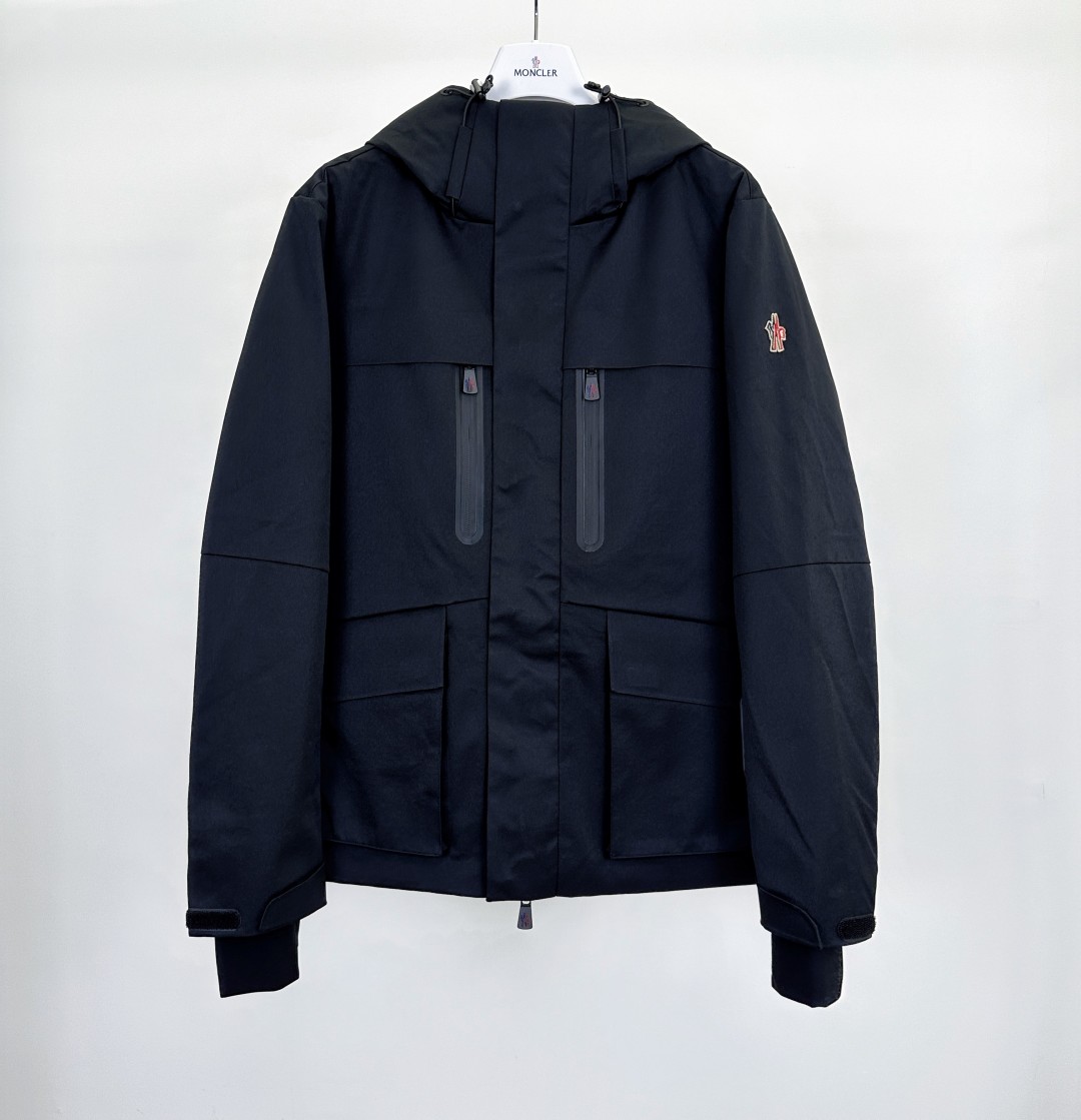 MONCLER Men's Black Skating Down Jacket/Coat - Stylish and Functional 1 cmp a1758272773034 5312