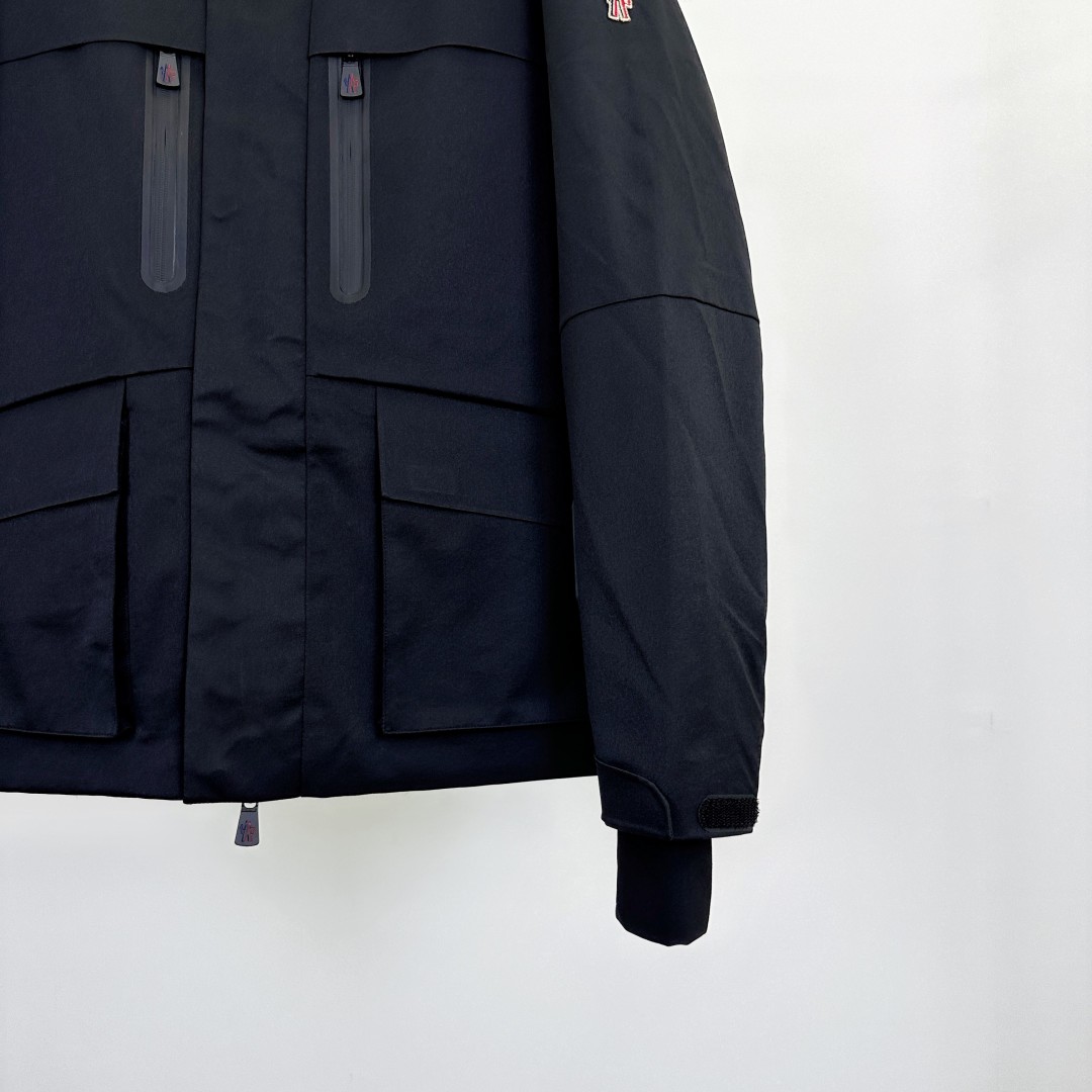 MONCLER Men's Black Skating Down Jacket/Coat - Stylish and Functional 3 cmp a1758272773037 7025