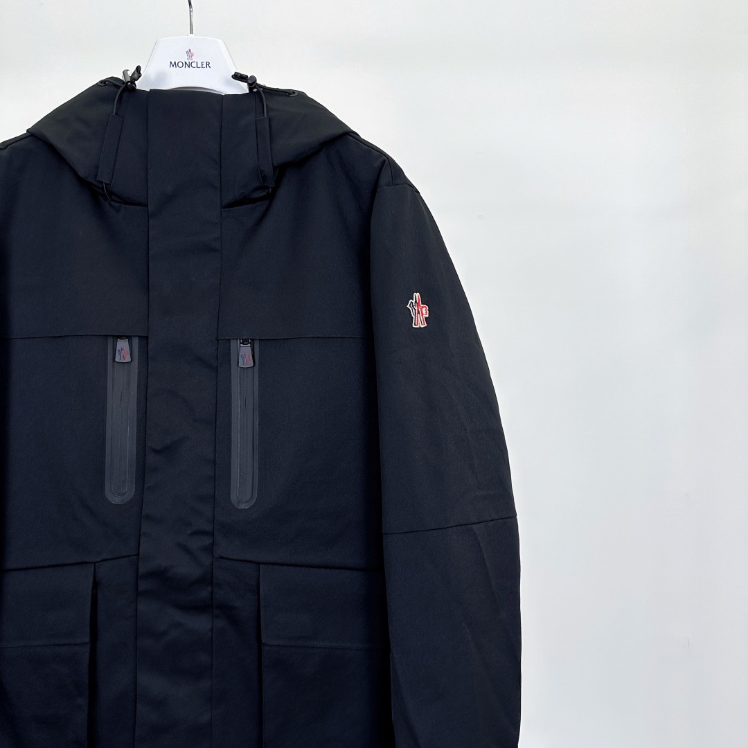 MONCLER Men's Black Skating Down Jacket/Coat - Stylish and Functional 2 cmp a1758272773076 1408