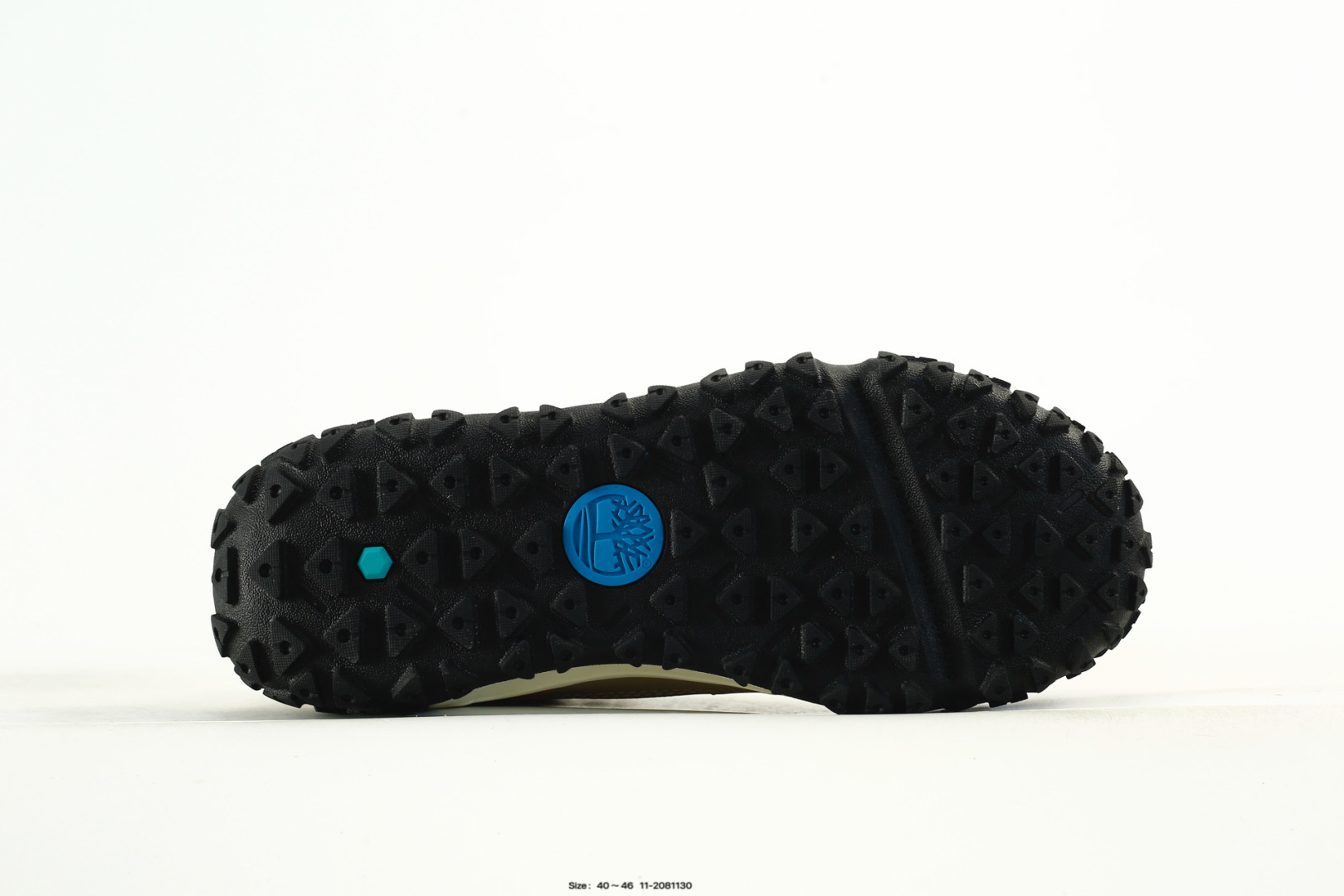 💰170
✅GREENSTRIDE MOTION 6MID LACE HKR BOOTTimberland添柏岚户外男轻便耐磨透气登山徒步鞋 Motion 6是专为徒步旅行者设计的可持续制造徒步鞋底部分,由至少 65% 的 USDA 生物基认证材料(甘蔗和天然橡胶的混合物)制成。为了有意识地减少对环境的影响,鞋面采用了ReBOTL™ 网眼面板和内衬,同样经过Defender Repellent Systems处理,可防水、污渍等。另外,Timberland还特别声明,皮革制造是通过*LWG(Leather Working Group)认证的。
码数:如图
编码:11-2081134