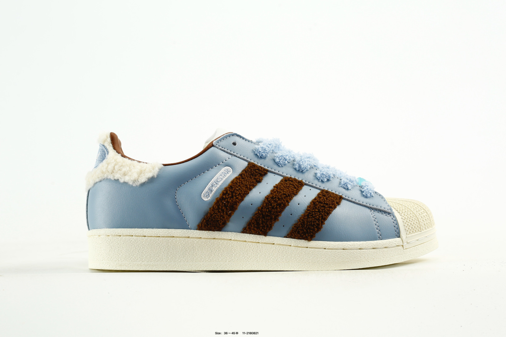 💰105
公司级✅Adidas Originals Superstar贝壳头系列 阿迪达斯 三叶草低帮经典百搭休闲运动板鞋
货号:JR6987
尺码:36 36.5 37 38 38.5 39 40 40.5 41 42 42.5 43 44 45
编码：11-2180821