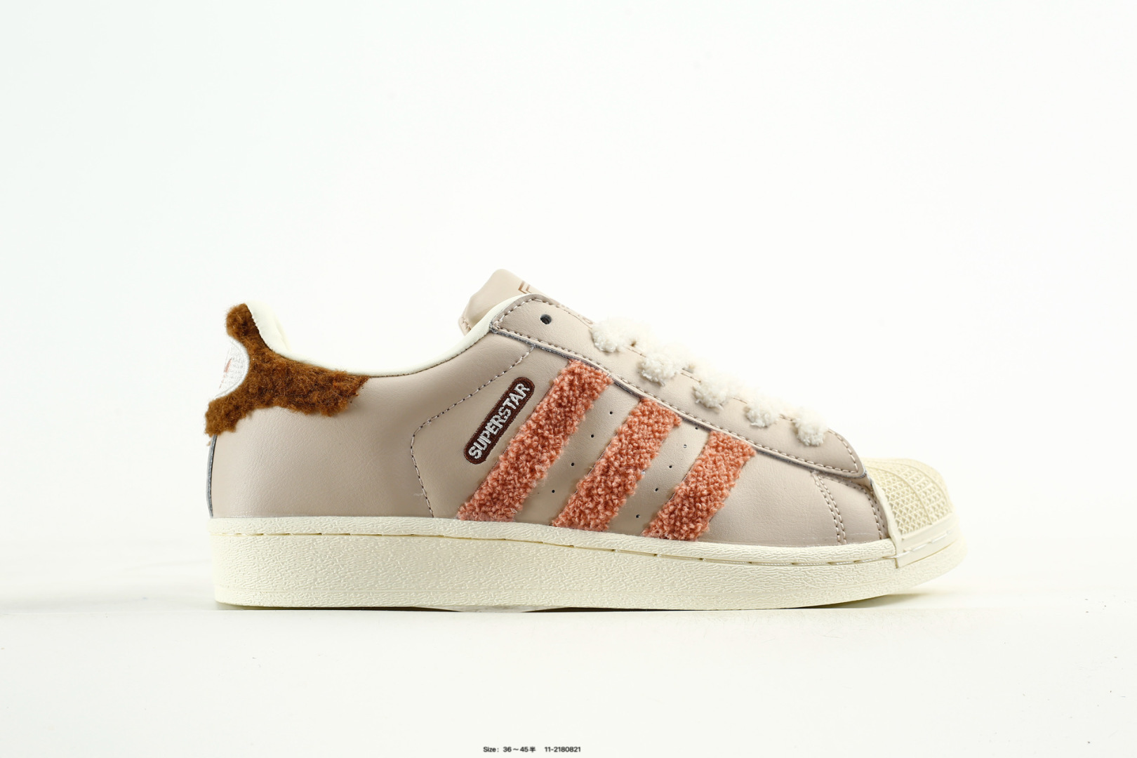 💰105
公司级✅Adidas Originals Superstar贝壳头系列 阿迪达斯 三叶草低帮经典百搭休闲运动板鞋
货号:JR6987
尺码:36 36.5 37 38 38.5 39 40 40.5 41 42 42.5 43 44 45
编码：11-2180821