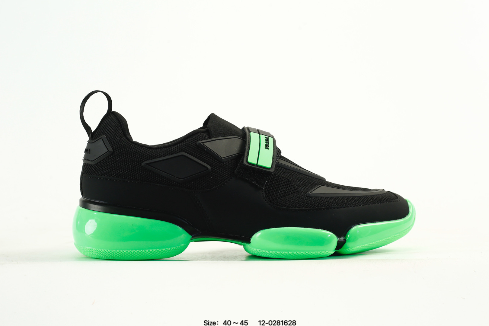 PRADA系列/Prada 普拉达b男士运动休闲跑步鞋 时尚板鞋 PRADA.普拉达高端品牌休闲慢跑鞋 完美做工.演绎完美选择的你. 编码:12-0281628