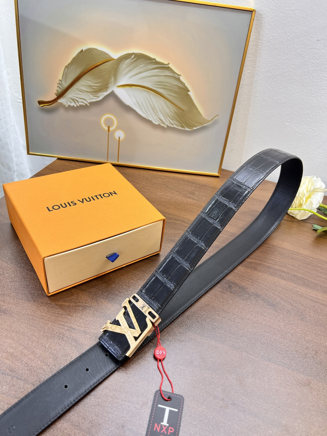 顶级皮带 字母抛光精钢五金 内穿扣头皮带腰带LV路易威登 法国进口进口小米格鳄鱼纹头层低双面使用-Chinese UA Cheap High Quatity Brand Clothes Bags handbags Sneakers wholesale wholesaler seller from China Factory suppliers Fashion Clothing Shoes best Quality Beautiful Price 顶级皮带 字母抛光精钢五金 内穿扣头皮带腰带LV路易威登 法国进口进口小米格鳄鱼纹头层低双面使用