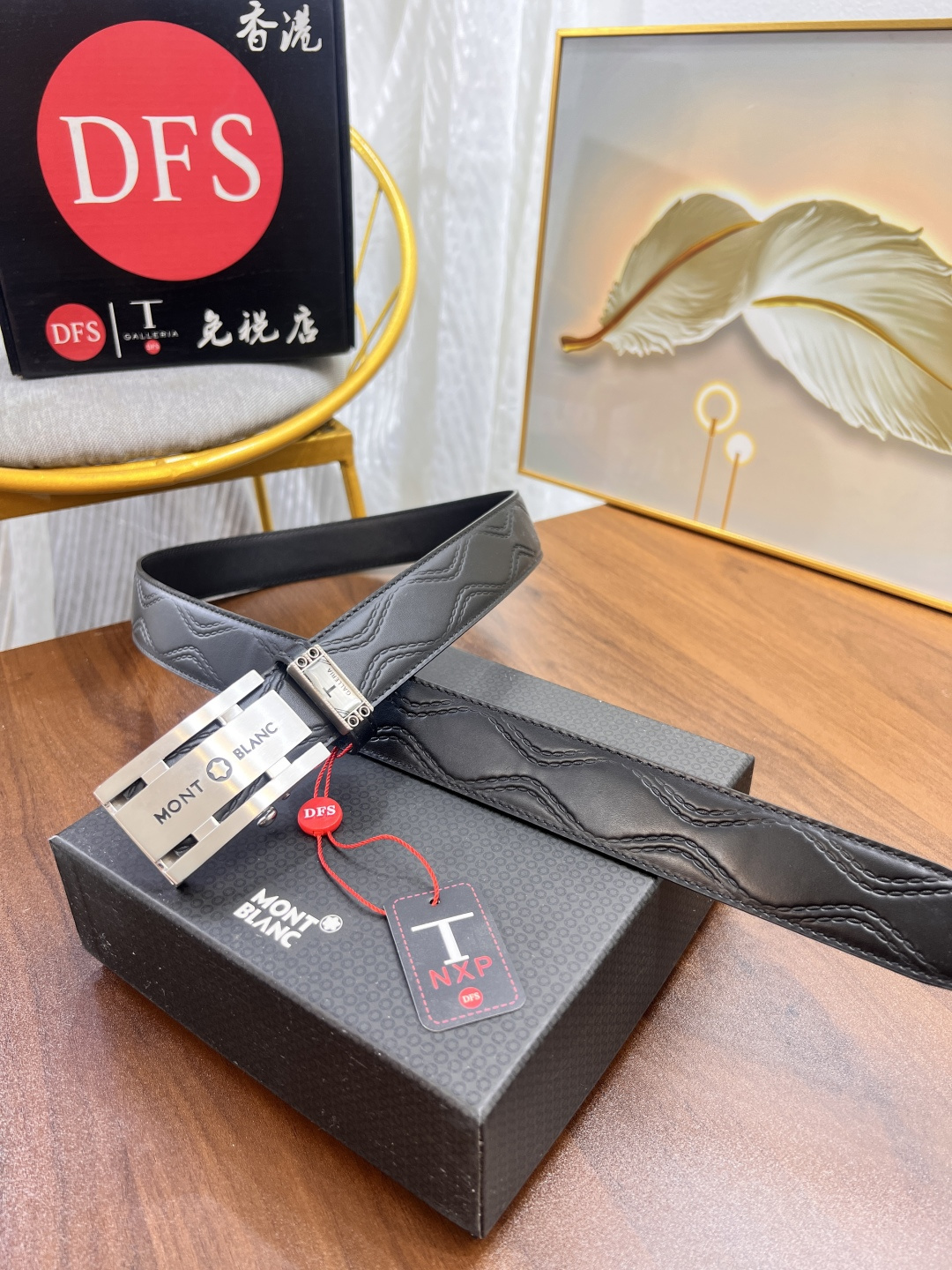 精钢五金 自动 扣系列。高离子电镀不褪色万宝龙 进口原厂压花纹纹原厂皮 法国进口皮低 皮带顶级免税代购级别