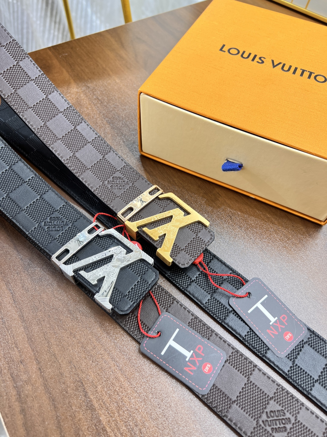 路易威登LV男士皮带 ZP开模制作 zp同步压花格子面料精钢五金内穿加厚五金 4.0cm-Chinese UA Cheap High Quatity Brand Clothes Bags handbags Sneakers wholesale wholesaler seller from China Factory suppliers Fashion Clothing Shoes best Quality Beautiful Price 路易威登LV男士皮带 ZP开模制作 zp同步压花格子面料精钢五金内穿加厚五金 4.0cm