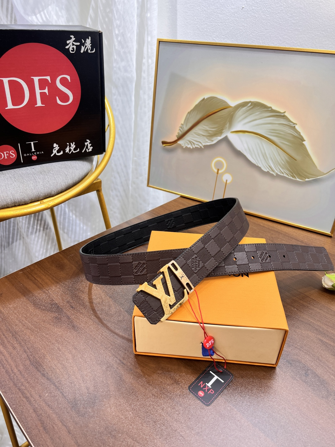 路易威登LV男士皮带 ZP开模制作 zp同步压花格子面料精钢五金内穿加厚五金 4.0cm-Chinese UA Cheap High Quatity Brand Clothes Bags handbags Sneakers wholesale wholesaler seller from China Factory suppliers Fashion Clothing Shoes best Quality Beautiful Price 路易威登LV男士皮带 ZP开模制作 zp同步压花格子面料精钢五金内穿加厚五金 4.0cm