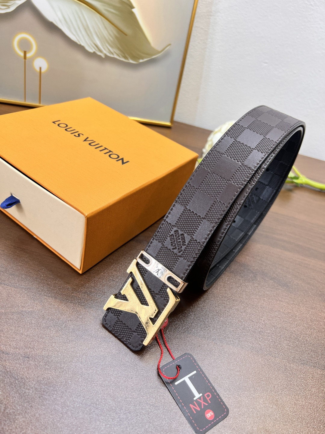 路易威登LV男士皮带 ZP开模制作 zp同步压花格子面料精钢五金内穿加厚五金 4.0cm-Chinese UA Cheap High Quatity Brand Clothes Bags handbags Sneakers wholesale wholesaler seller from China Factory suppliers Fashion Clothing Shoes best Quality Beautiful Price 路易威登LV男士皮带 ZP开模制作 zp同步压花格子面料精钢五金内穿加厚五金 4.0cm
