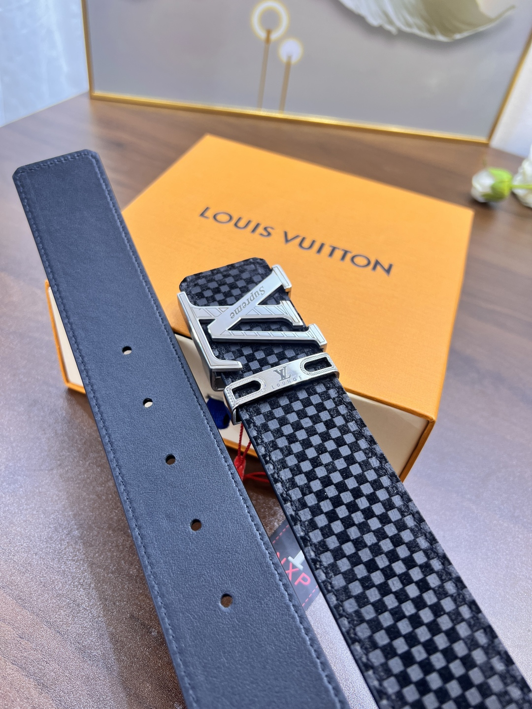 字母抛光精钢五金 内穿扣头.皮带腰带LV路易威登 法国进口进口小米格 头层低双面使用-Chinese UA Cheap High Quatity Brand Clothes Bags handbags Sneakers wholesale wholesaler seller from China Factory suppliers Fashion Clothing Shoes best Quality Beautiful Price 字母抛光精钢五金 内穿扣头.皮带腰带LV路易威登 法国进口进口小米格 头层低双面使用