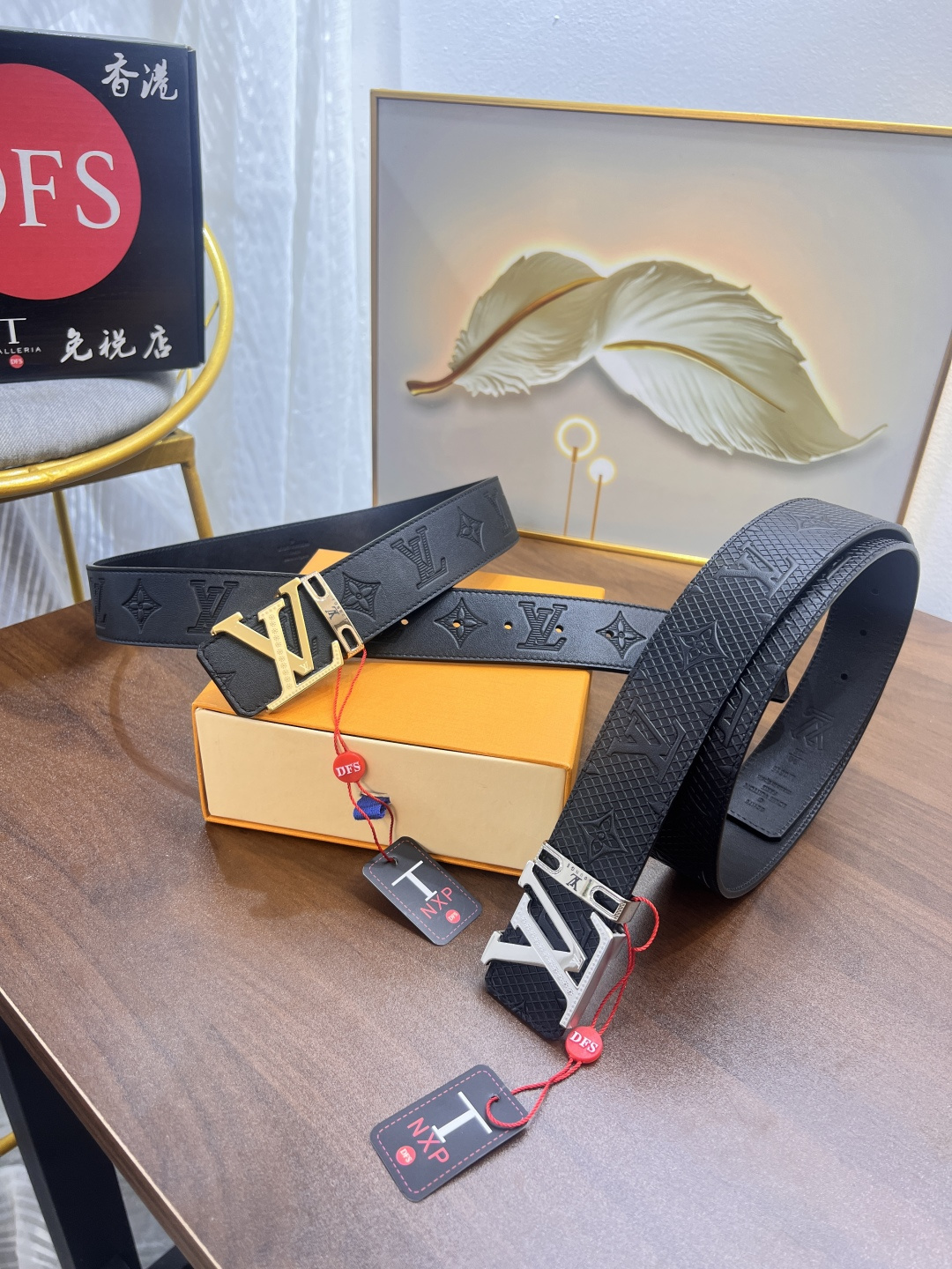 字母抛光精钢五金 内穿扣头.皮带腰带LV路易威登 法国进口进口压花纹牛皮平纹头层-Chinese UA Cheap High Quatity Brand Clothes Bags handbags Sneakers wholesale wholesaler seller from China Factory suppliers Fashion Clothing Shoes best Quality Beautiful Price 字母抛光精钢五金 内穿扣头.皮带腰带LV路易威登 法国进口进口压花纹牛皮平纹头层