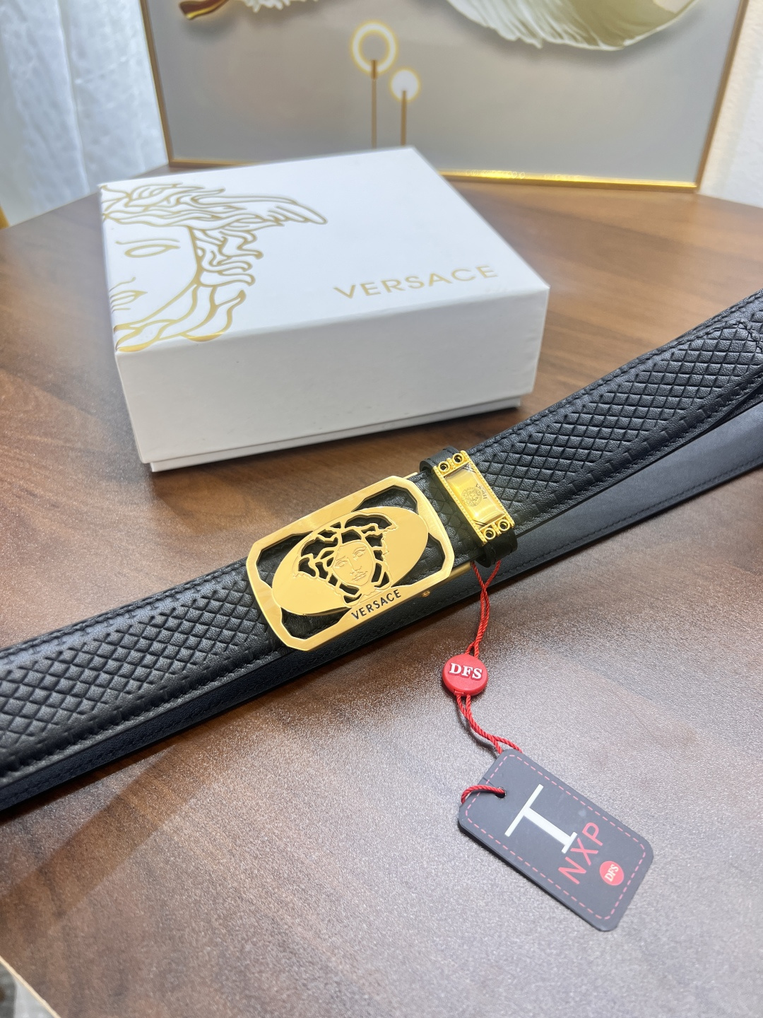 范思哲自动扣皮带 定制牛皮 定制美人头压花头层进口皮配达 小细纹牛皮-Chinese UA Cheap High Quatity Brand Clothes Bags handbags Sneakers wholesale wholesaler seller from China Factory suppliers Fashion Clothing Shoes best Quality Beautiful Price 范思哲自动扣皮带 定制牛皮 定制美人头压花头层进口皮配达 小细纹牛皮