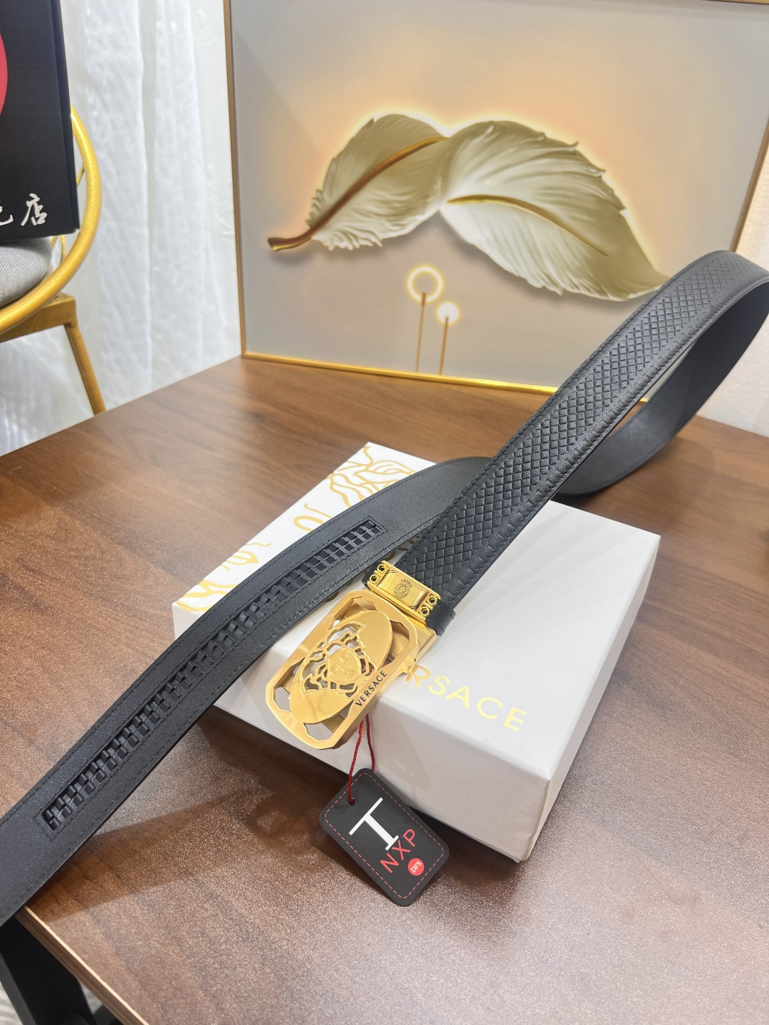 范思哲自动扣皮带 定制牛皮 定制美人头压花头层进口皮配达 小细纹牛皮-Chinese UA Cheap High Quatity Brand Clothes Bags handbags Sneakers wholesale wholesaler seller from China Factory suppliers Fashion Clothing Shoes best Quality Beautiful Price 范思哲自动扣皮带 定制牛皮 定制美人头压花头层进口皮配达 小细纹牛皮