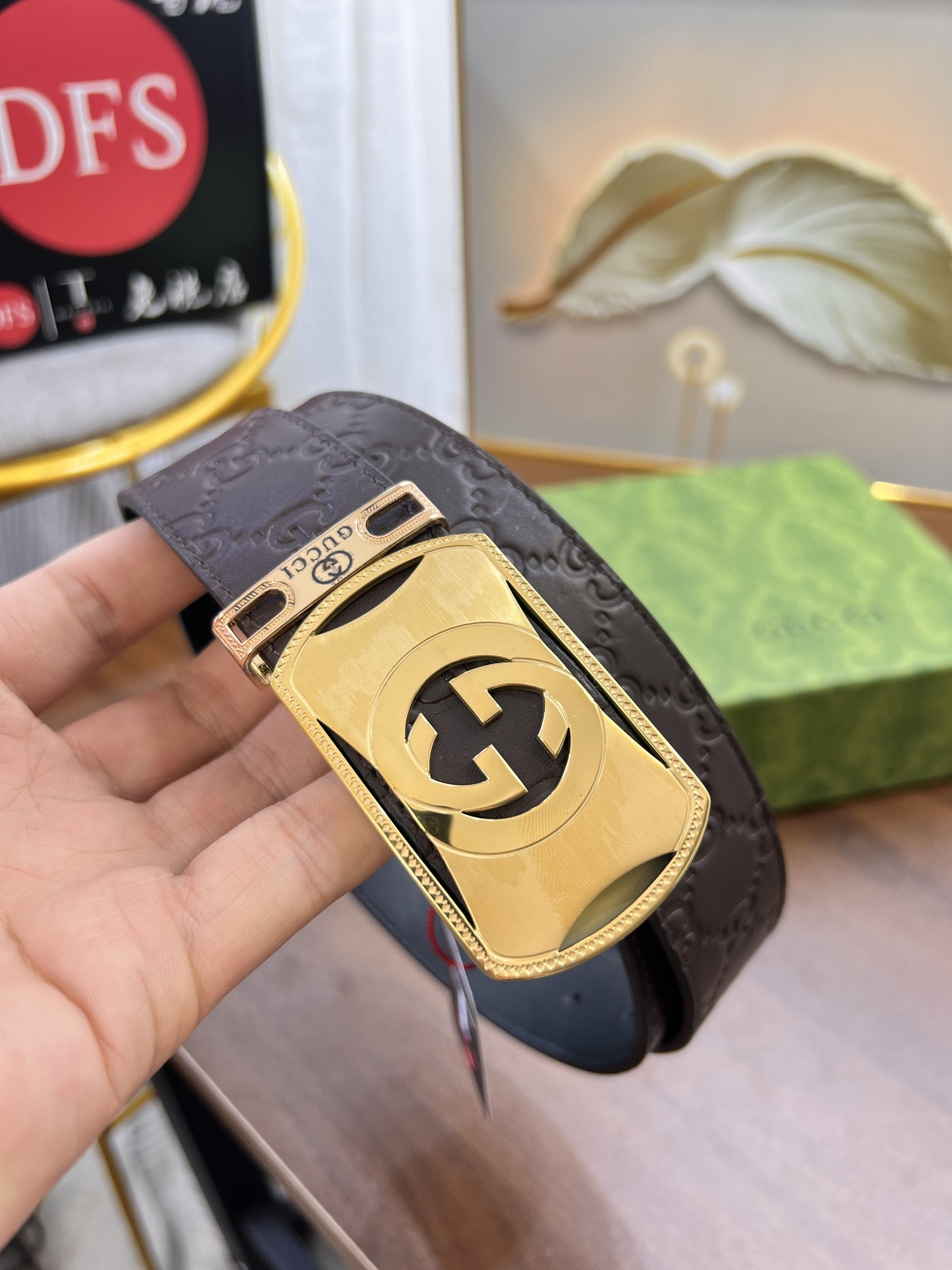 古奇gucci 意大利进口G大花工艺. 咖啡色平纹低 正版头皮低 顶级做工.秋冬正装男士甄选腰带