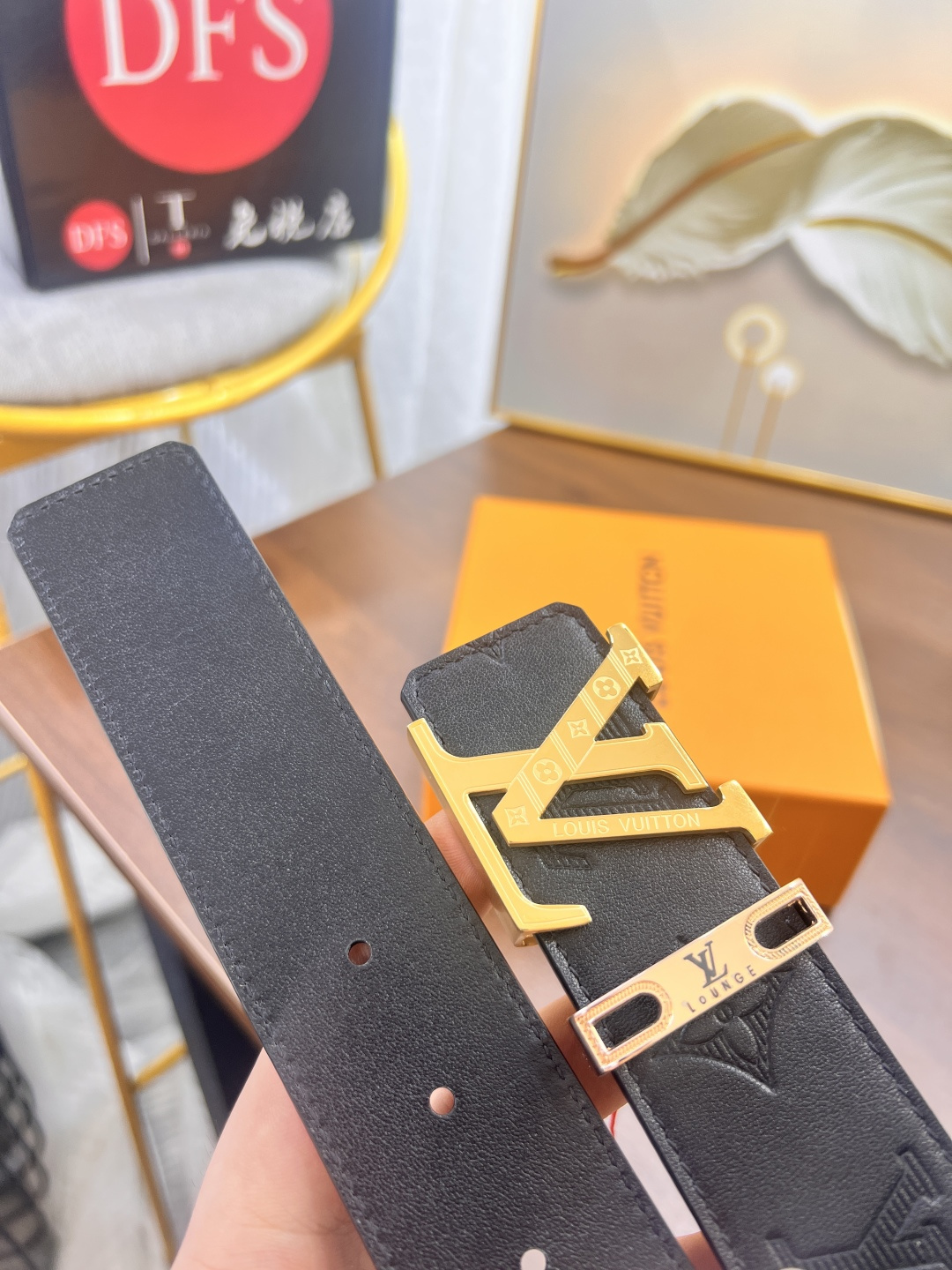 顶级皮带 原厂顶级香港免税T礼盒路易威登Lv皮带 法国新款字母压花头层牛皮