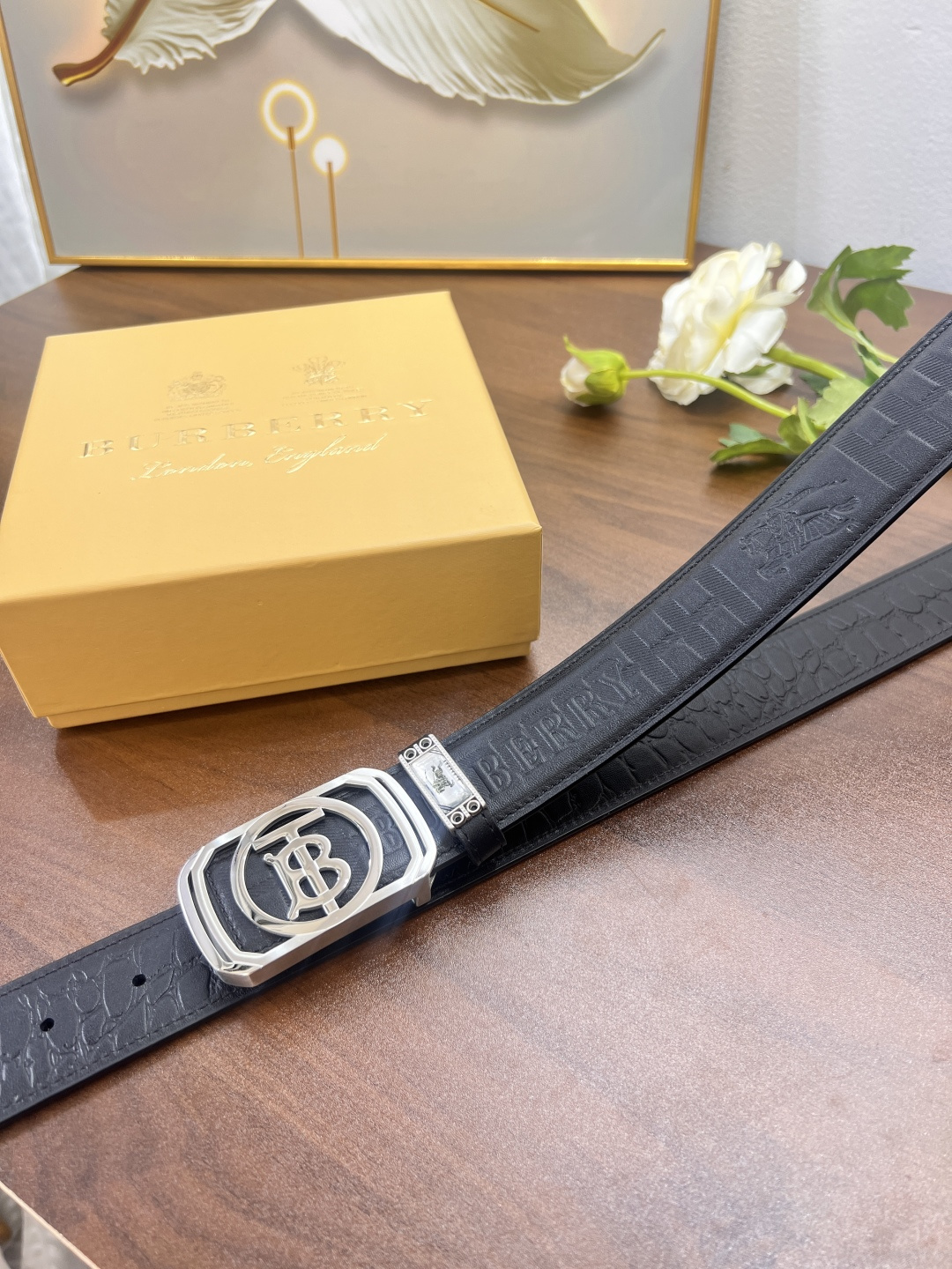 巴宝莉男士皮带 ZP开模制作 B内穿精钢五金 商务皮带 进口B字压花头层牛皮 宽度3.8 cm