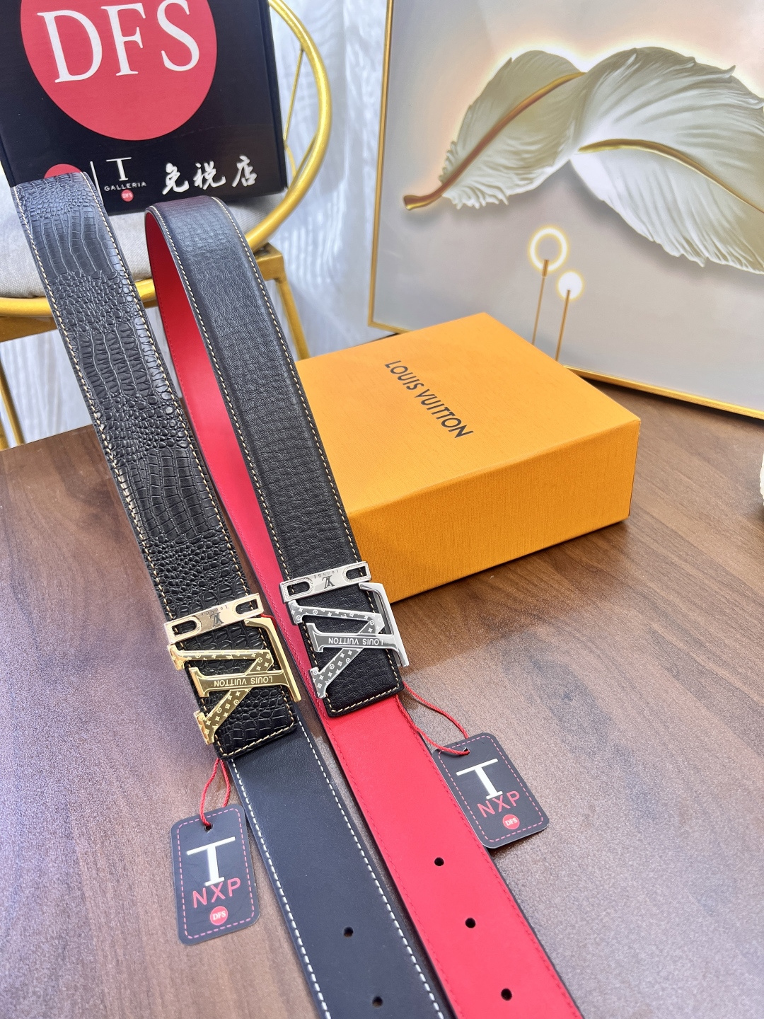 到货 实物拍摄 LV 男士皮带 2字母内穿扣 进口大象纹蜥蜴头层牛皮 平纹头层牛皮低-Chinese UA Cheap High Quatity Brand Clothes Bags handbags Sneakers wholesale wholesaler seller from China Factory suppliers Fashion Clothing Shoes best Quality Beautiful Price 到货 实物拍摄 LV 男士皮带 2字母内穿扣 进口大象纹蜥蜴头层牛皮 平纹头层牛皮低