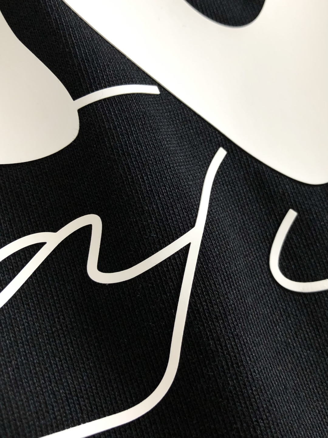 CD 2026SS早春新款重工刺绣工艺圆领T恤，定织定染纯棉300克重洗水面料，做工精细。男女同款宽松落